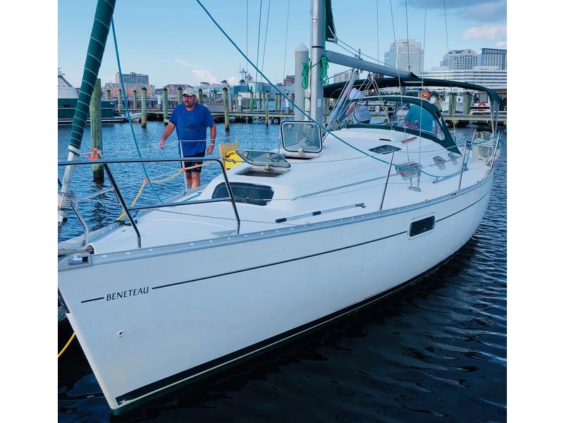 1999 Beneteau Oceanis located in Maryland for sale