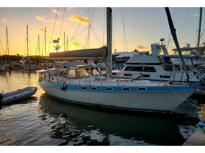 1989 Catalina Morgan blue water located in Outside United States for sale