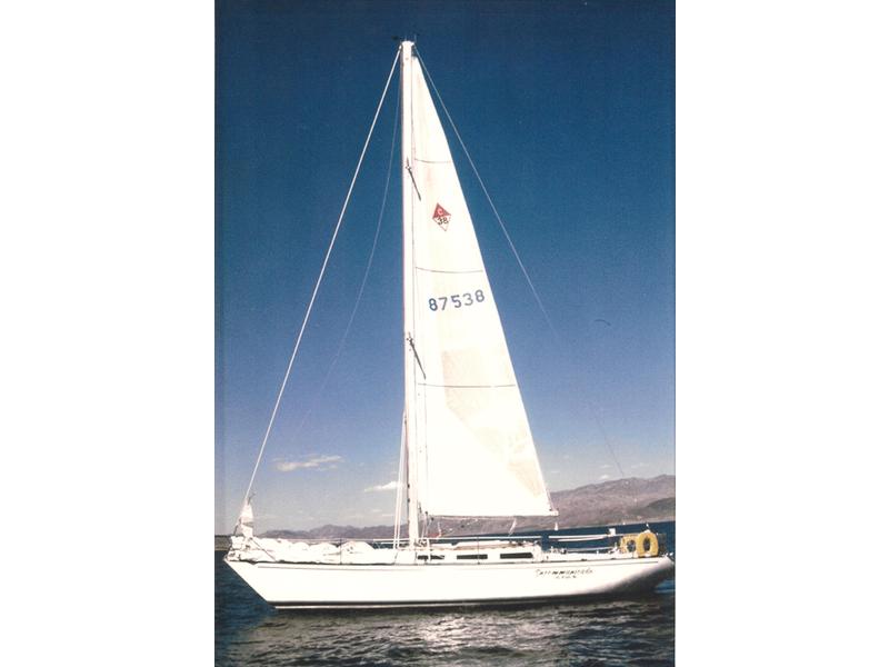 1984  catalina 38 located in Nevada for sale