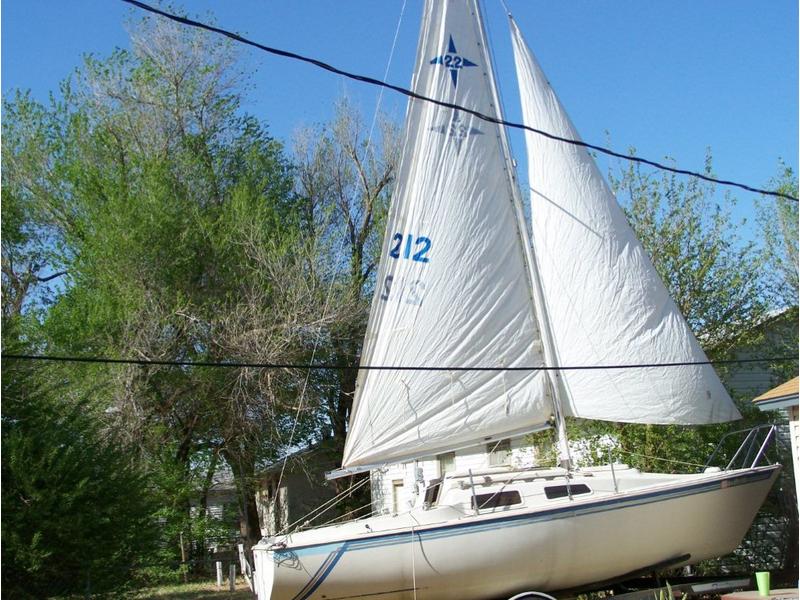 laguna windrose 24 sailboat