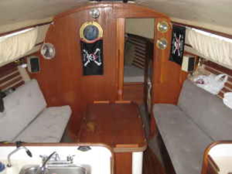 1985 29' sailboat