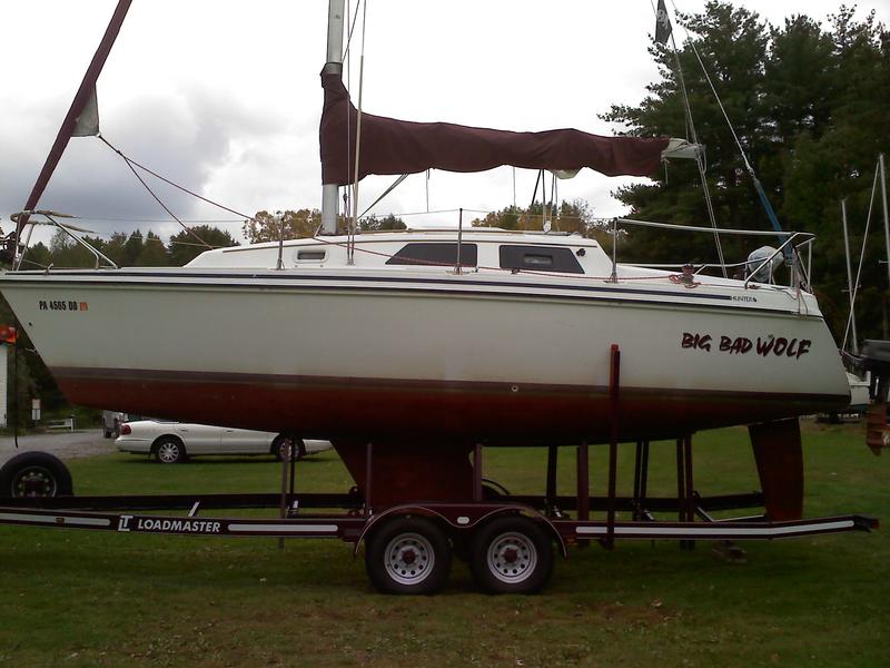 27 foot hunter sailboat