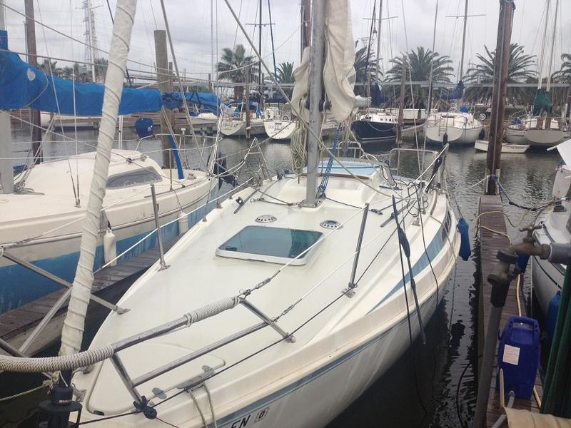 1988 Newport Newport 27 MKII located in Texas for sale