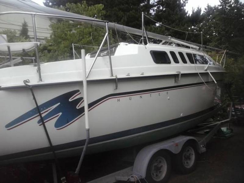 1996 Hunter 26 sailboat for sale in Washington