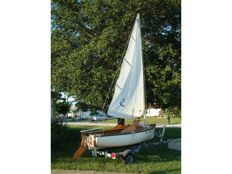 2013  day sailer located in Florida for sale
