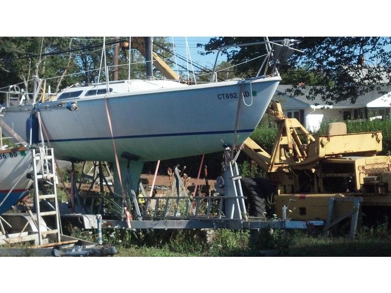 84 Catalina Capri sailboat for sale in Connecticut