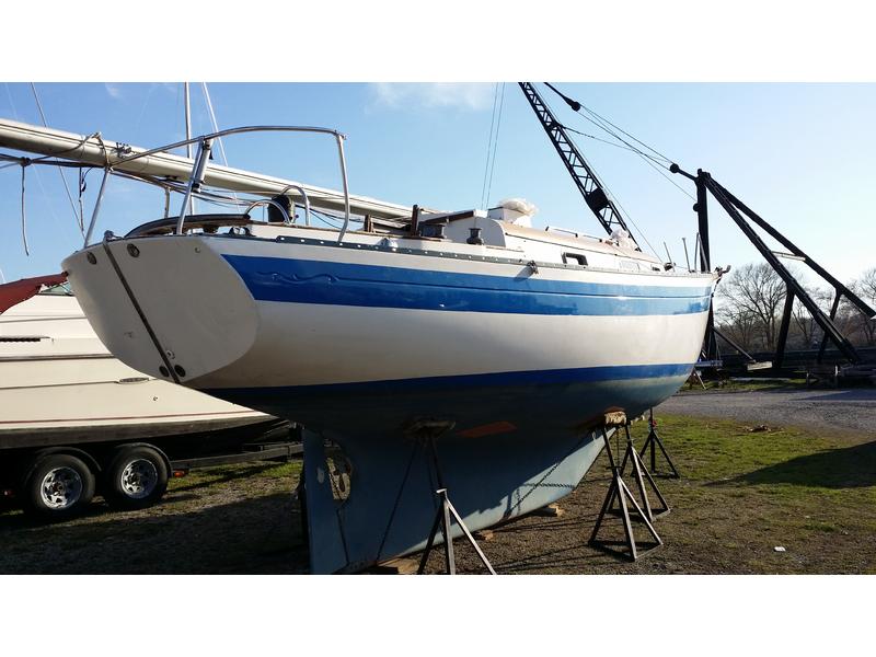 32 ft bayfield sailboat for sale