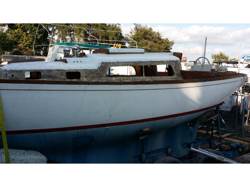 1969 cheoy lee  located in Florida for sale