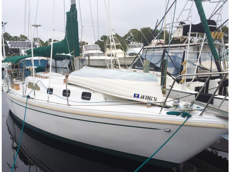 36 ft columbia sailboat