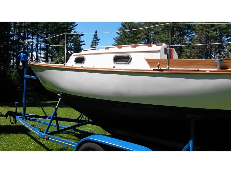 1984 Cape Dory cape dory 22 located in Maine for sale