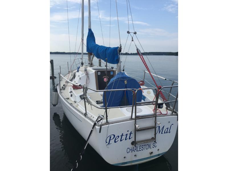 j28 sailboat specs