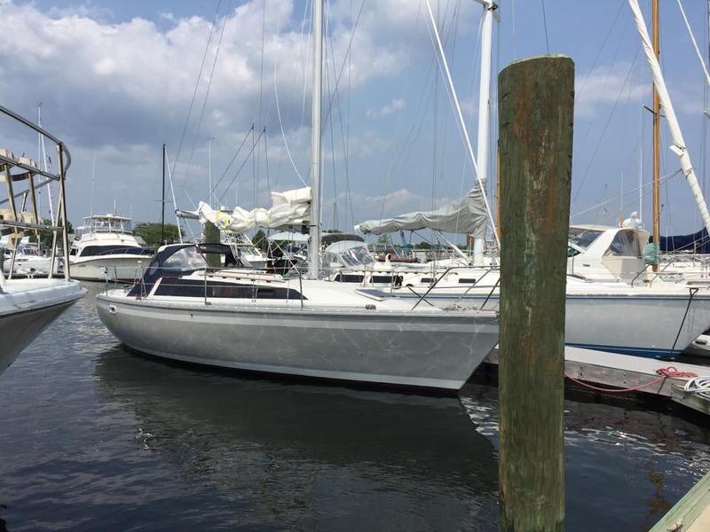 1989 O'day 322 located in Massachusetts for sale
