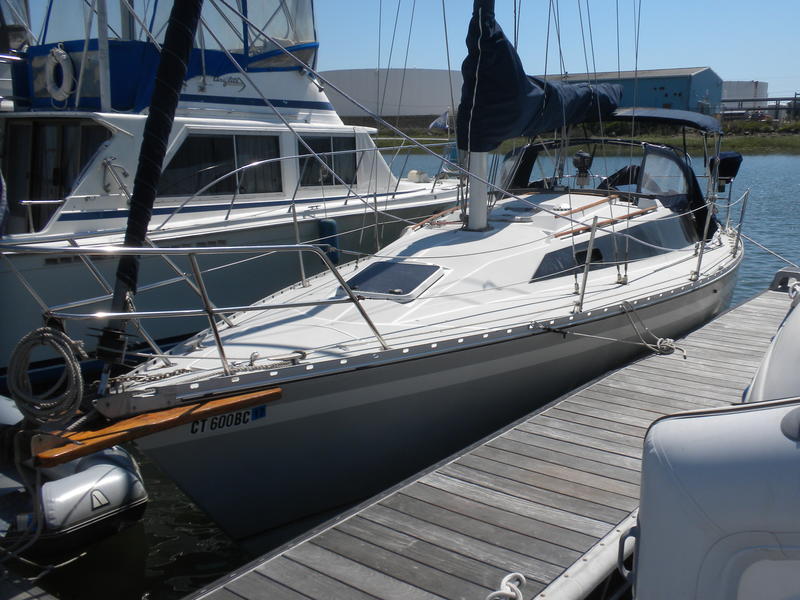 1988 O'Day 322 Sloop located in Connecticut for sale