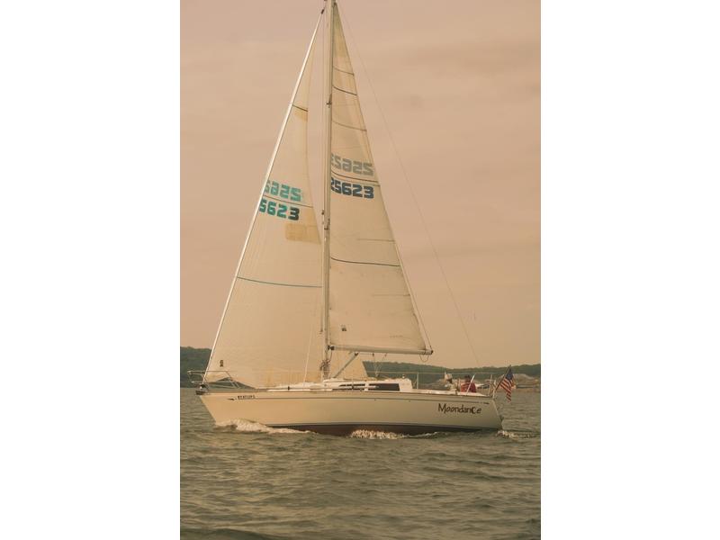 1986 Cal Yachts Cal 2-28 located in New York for sale