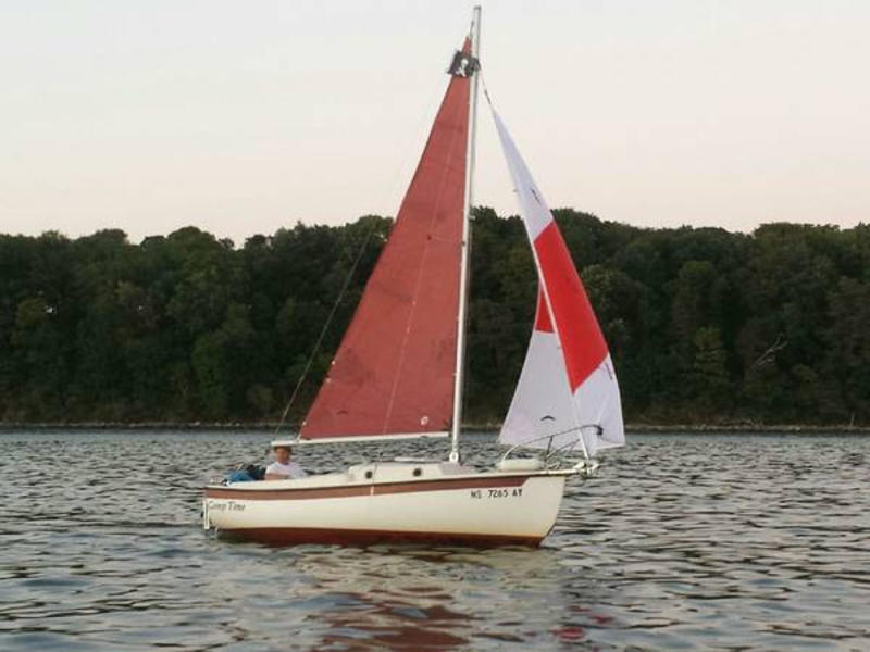 com pac 16 sailboat