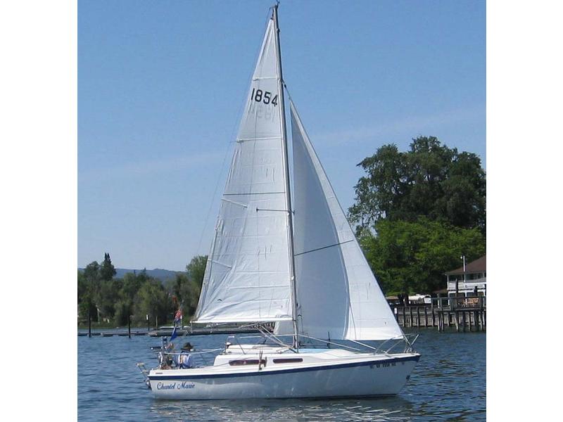 1983 MacGregor 25 sailboat for sale in California