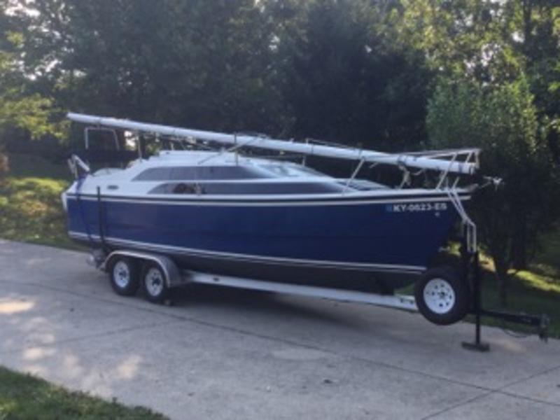 2007 Macgregor 26M sailboat for sale in Kentucky