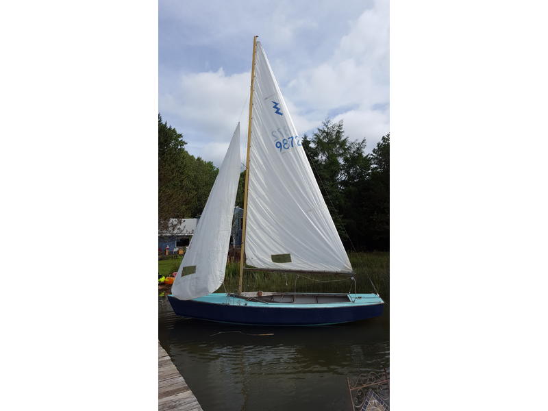 1970 lightning sailboat