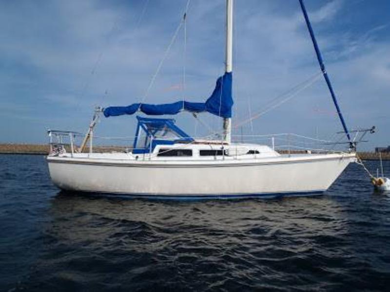 1983 Catalina 27 located in Massachusetts for sale