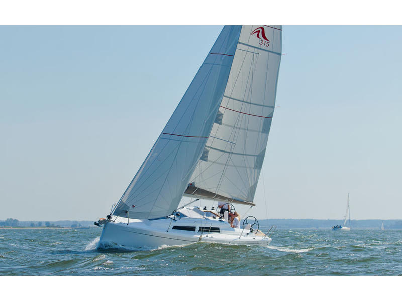 2016 HANSE YACHTS 315 sailboat for sale in California