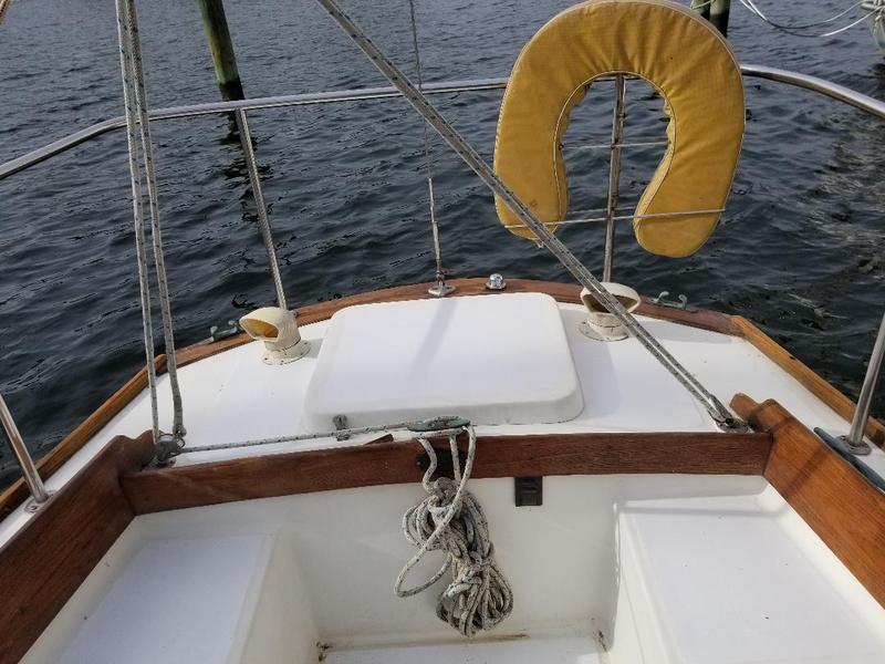 Cape Dory 27