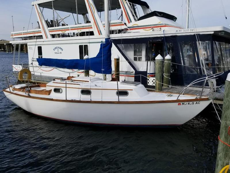 1976 Cape Dory 27 located in Maryland for sale