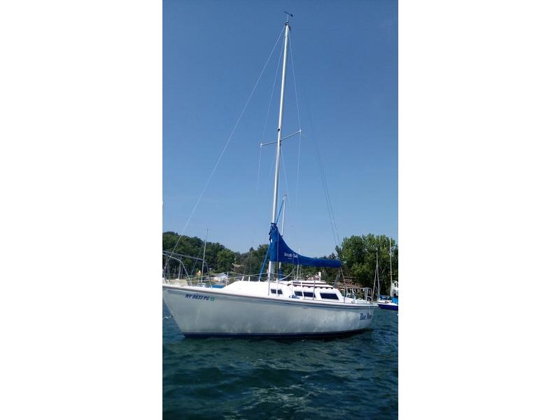 1984 Catalina 25 located in New York for sale