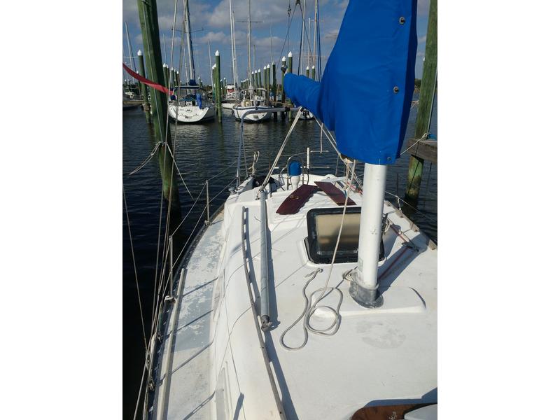 Hunter 27 E