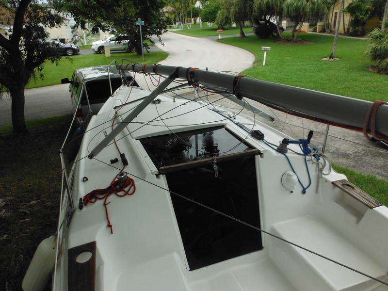 2005 Hunter 240 sailboat for sale in Florida