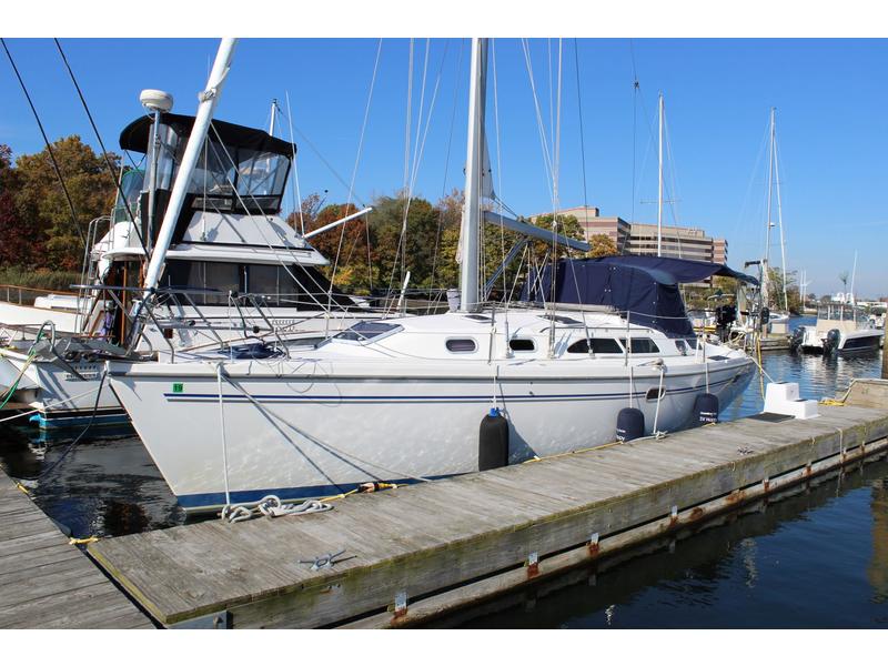 2003 Catalina 350 sailboat for sale in Connecticut