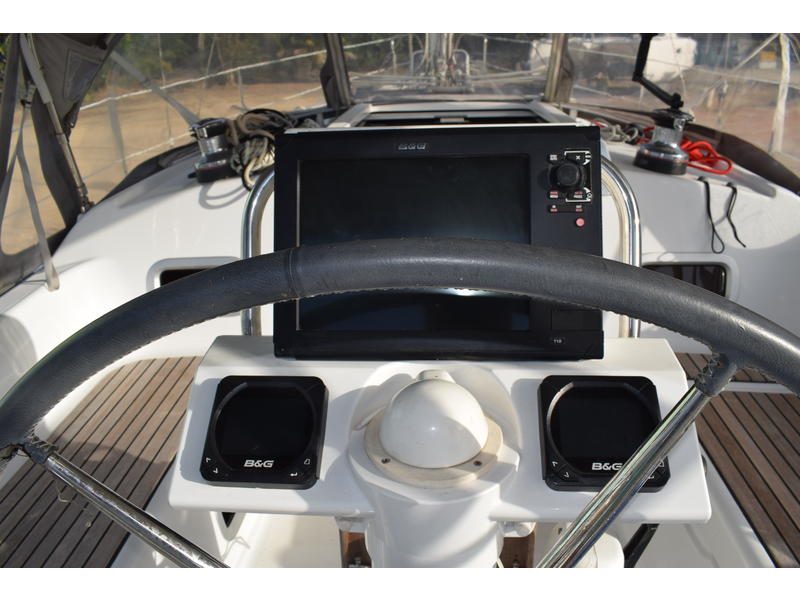 Beneteau Oceanis 34 Platinum