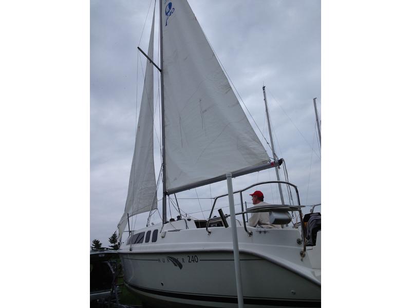 2003 Hunter 240 sailboat for sale in Illinois