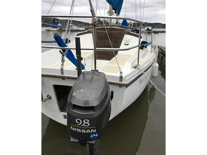 1982 Catalina 27 Tall Rig sailboat for sale in Alabama