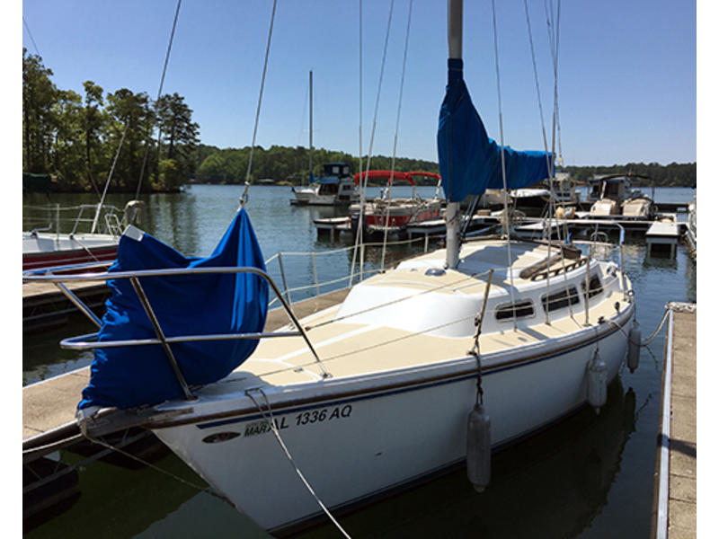 1982 Catalina 27 Tall Rig located in Alabama for sale