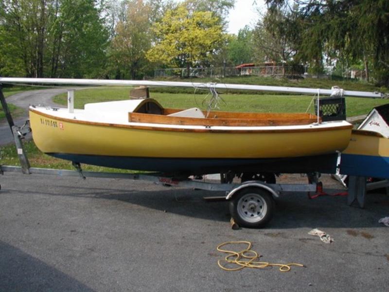1978 SturDee cat catboat sailboat for sale in North Carolina