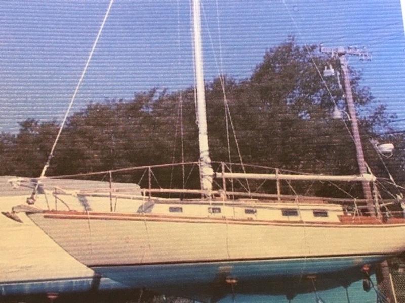 Pearson Yachts Bristol /Alden mast head sloop rigged