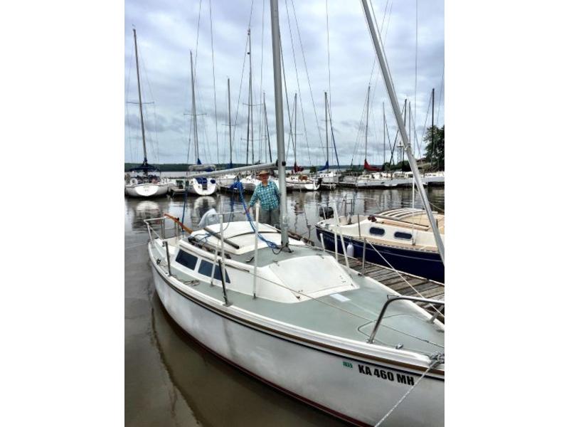 1987 Catalina Yachts Mark I located in Kansas for sale