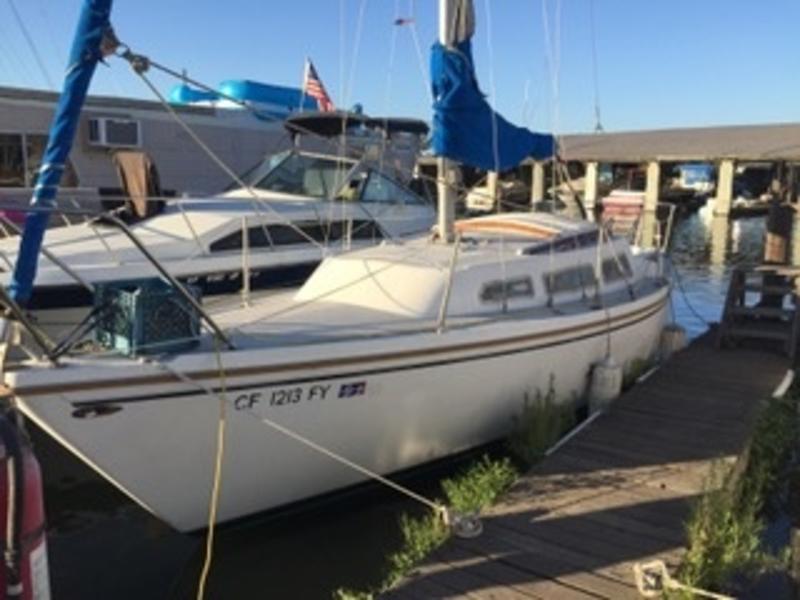 1977 Catalina Sloop located in California for sale