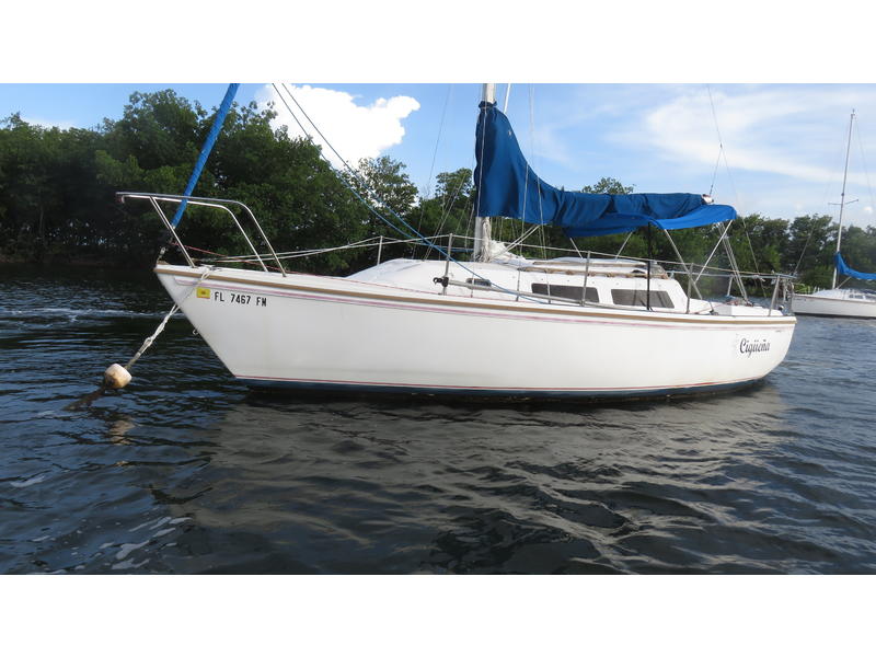 1986 Catalina Catalina 25 Swing Keel located in Florida for sale