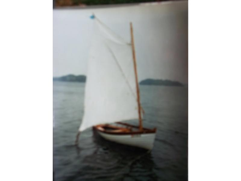 Walter Simmons Design Vintage Classic Sprit Sail Sloop