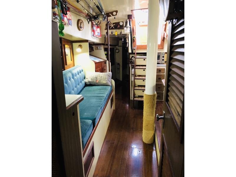 Gulfstar 41 Ketch Center Cockpit