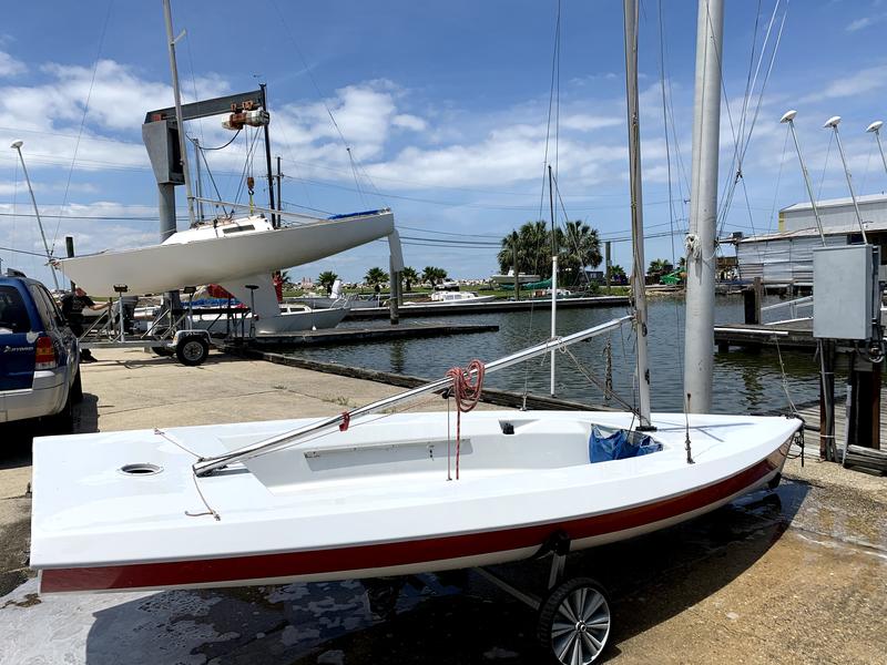 vanguard v15 sailboat