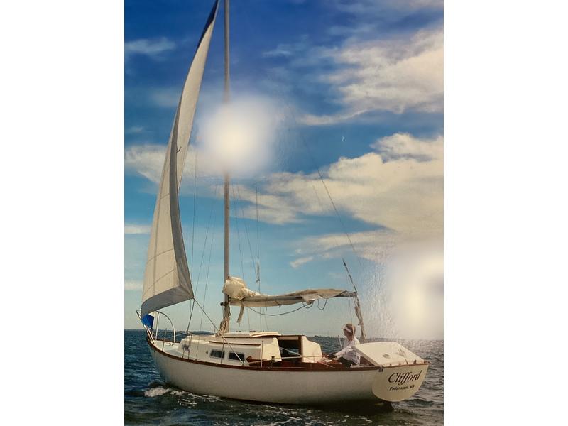 1975 Cape Dory Yachts CPDE029M75K located in Massachusetts for sale