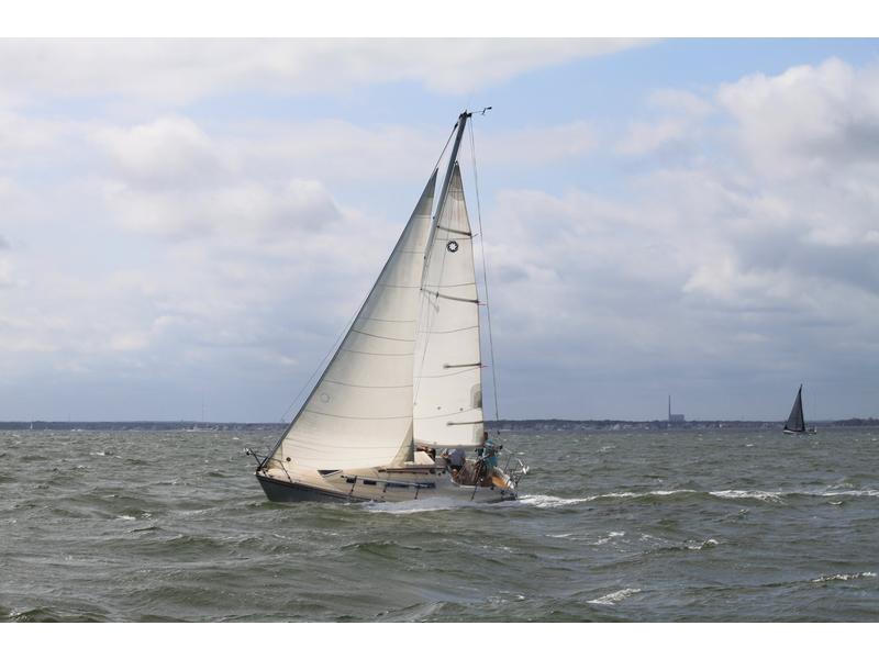 1984 Starwind 27 SD located in New Jersey for sale