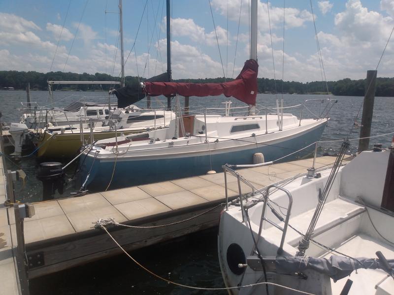 1977 pearson 28 located in North Carolina for sale