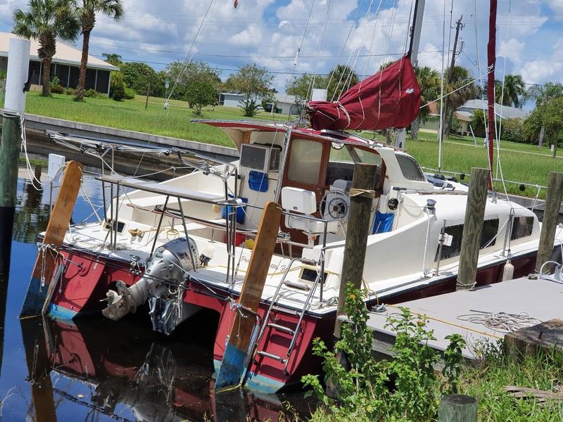 1987 Performance Cruisng Gemini 3000 located in Florida for sale