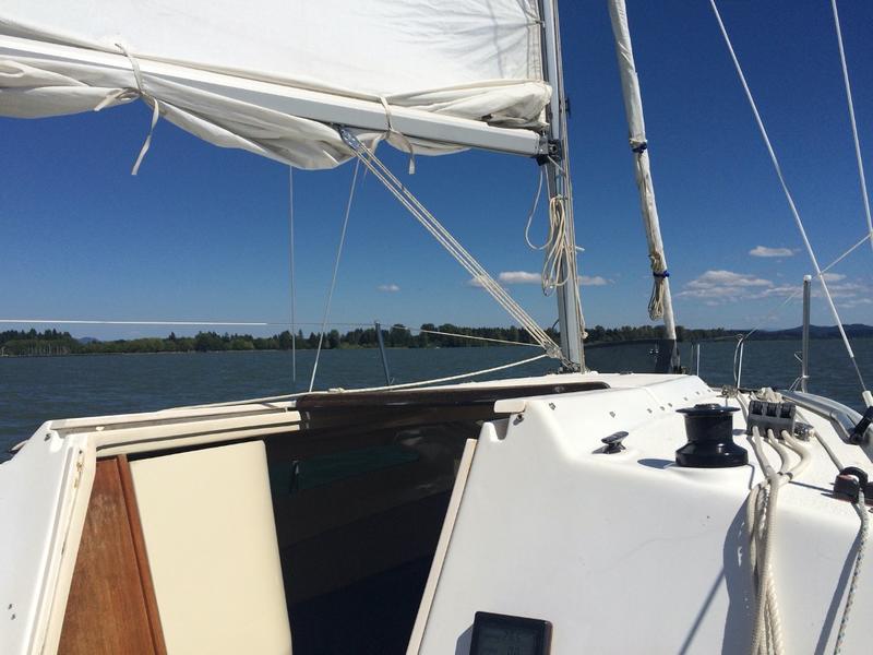 1995 Hunter 26 sailboat for sale in Oregon