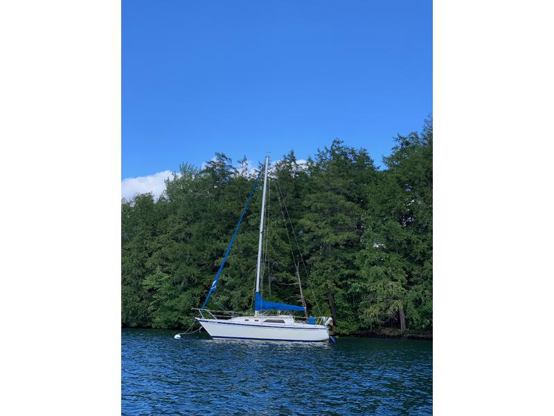 1986 O'Day 28 located in New York for sale