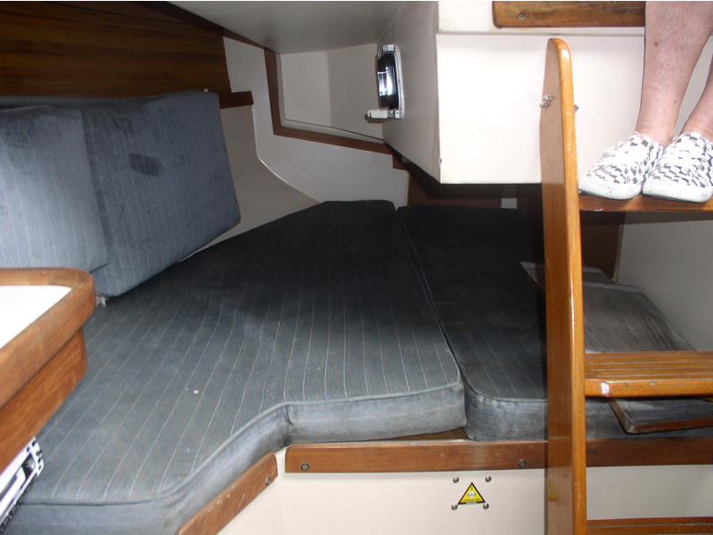 Catalina 30 Walk-Thru Transom