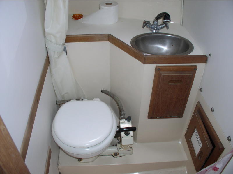 Catalina 30 Walk-Thru Transom
